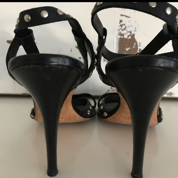 Manolo Blahnik Black Leather Studded High Heels - Picture 5 of 6